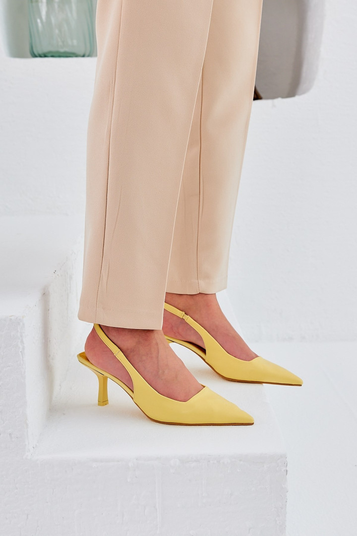 

Туфли женские ANGELO SCARPE 719 белые 40 EU (доставка из-за рубежа), 719