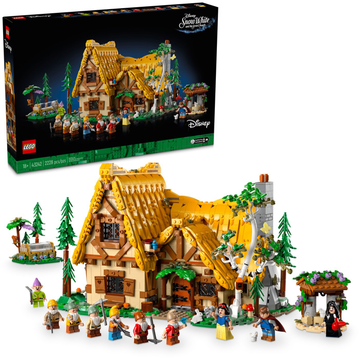 Конструктор LEGO Disney 43242 Белоснежка и семь гномов 2 208 дет.