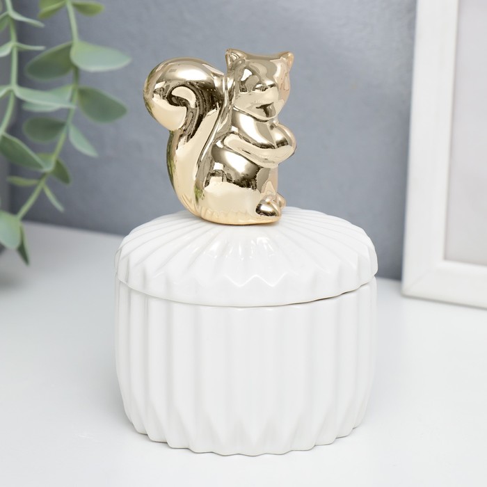 фото Шкатулка керамика "золотая белочка" белый рельеф 12х8,2х8,2 см nobrand