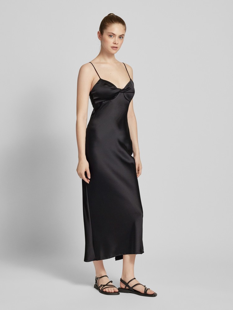 

Платье женское Gina Tricot 22632 черное 34 EU, Черный, 22632