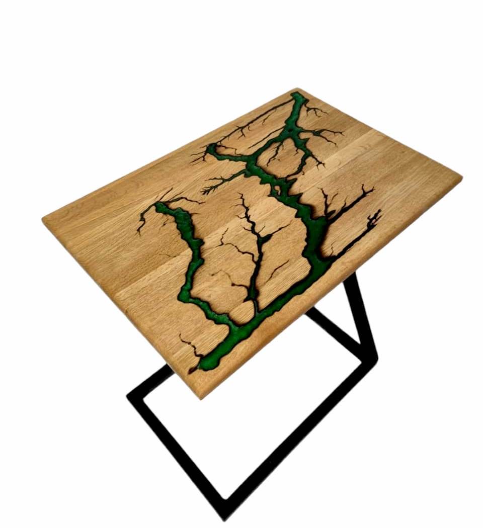 Приставной столик ARTFAN Столешница из натурального дуба с зелёными молниями из ювелирной