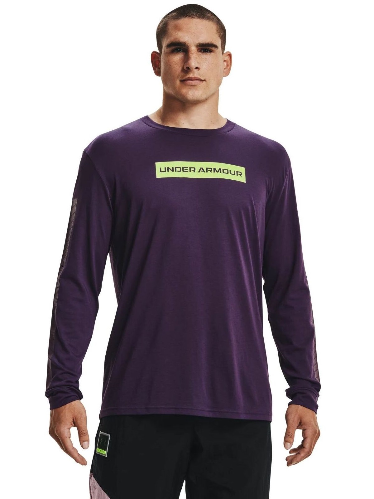 

Лонгслив мужской Under Armour UA 21230 SWERVE LS фиолетовый SM, UA 21230 SWERVE LS