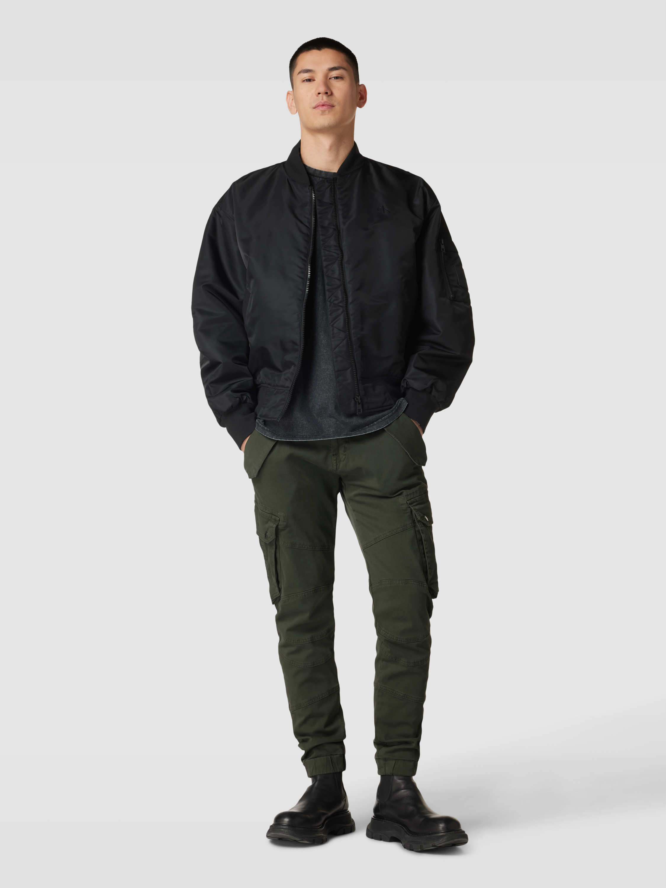 

Брюки мужские Alpha Industries 1718006 серые 30 доставка из-за рубежа, Зеленый, 1718006
