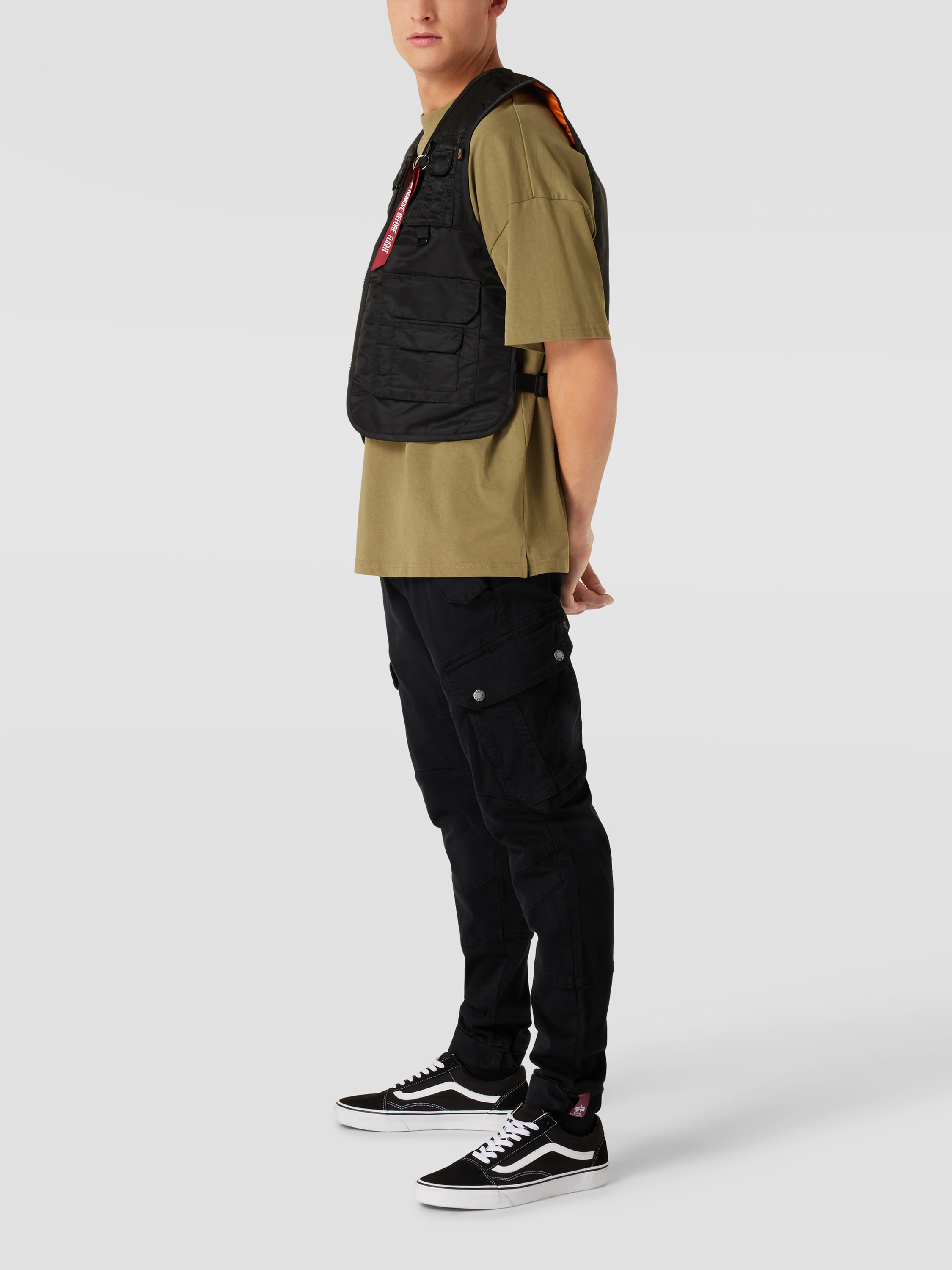

Брюки мужские Alpha Industries 1623117 черные 31 доставка из-за рубежа, Черный, 1623117