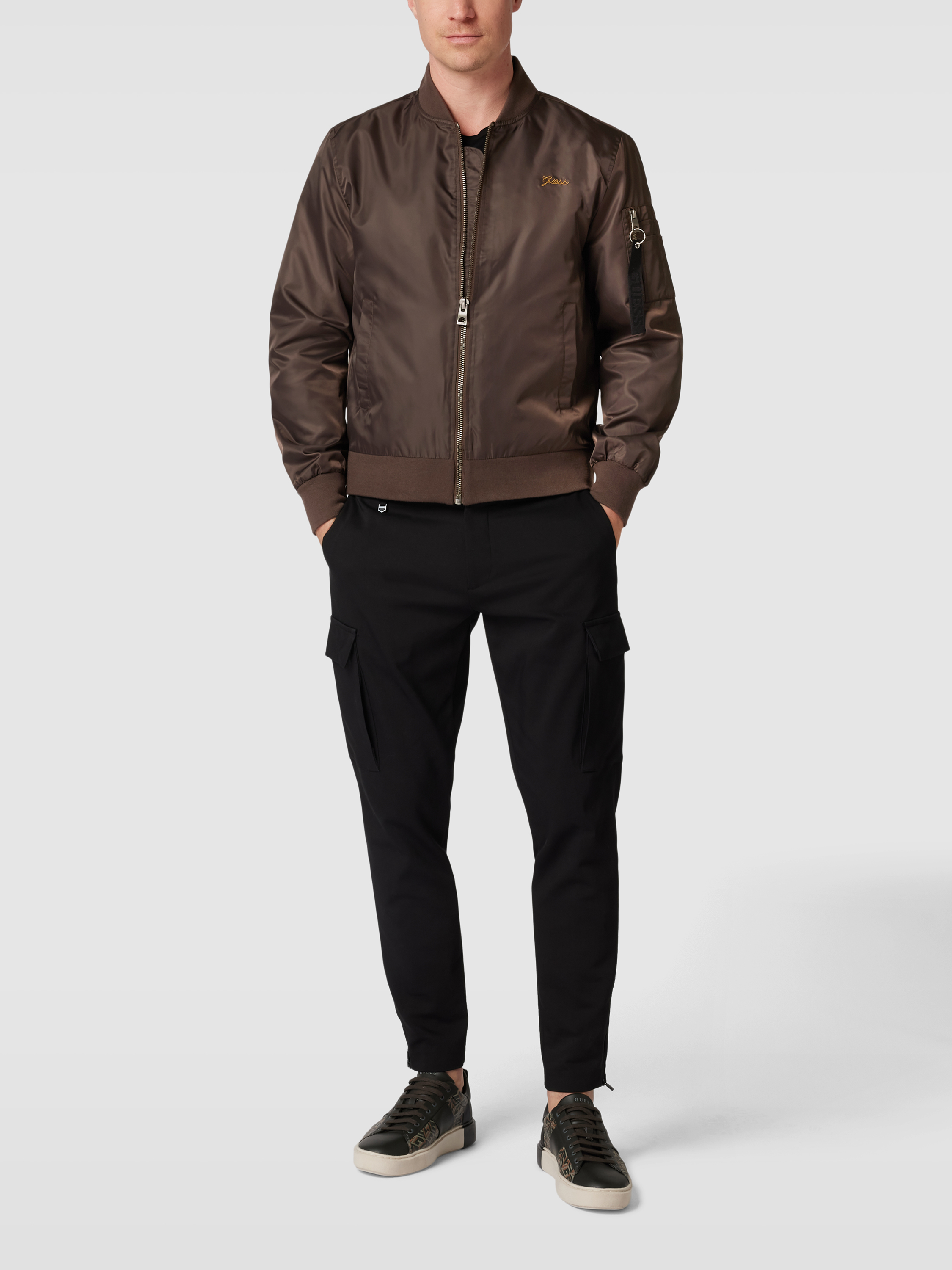 

Бомбер мужской Guess 1724612 коричневый XS доставка из-за рубежа, 1724612