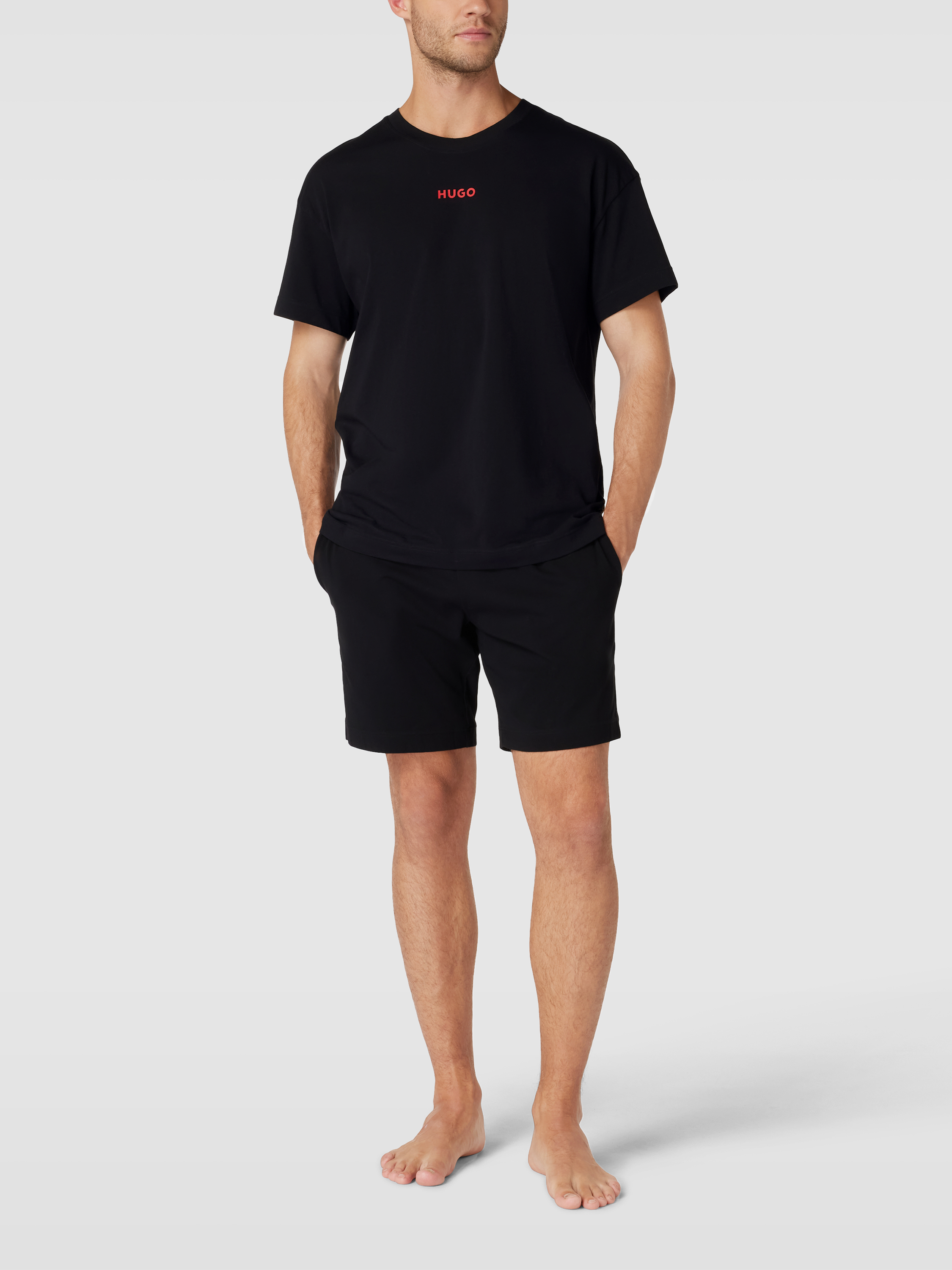 

Футболка домашняя мужская HUGO 1643841 черная M доставка из-за рубежа, Черный, 1643841