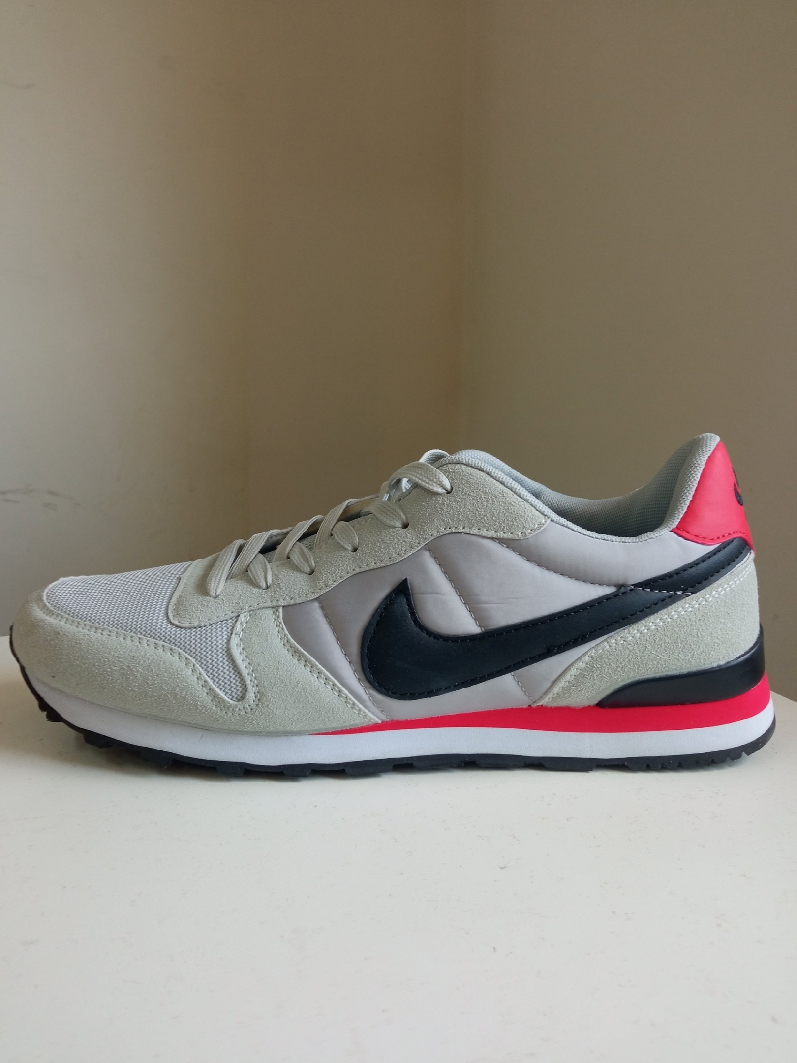 

Кроссовки мужские Nike Air серые 45 RU, Серый, Air
