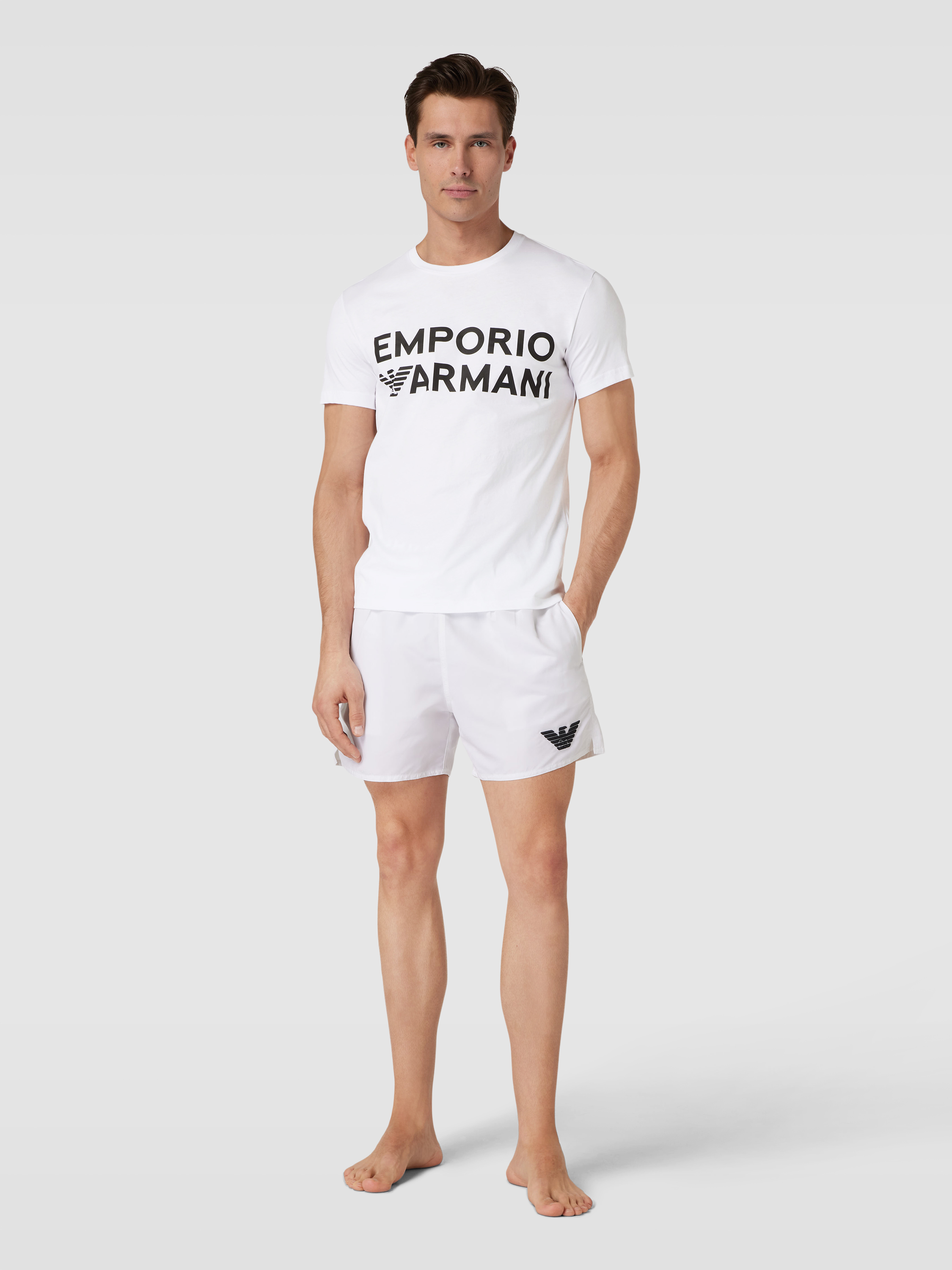 

Футболка домашняя мужская Emporio Armani 1737719 белая M доставка из-за рубежа, Белый, 1737719