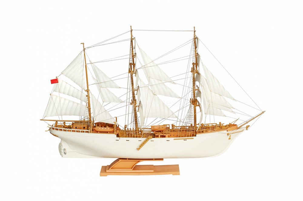 

Сборная модель ARK-models 40008 Советский парусник Товарищ