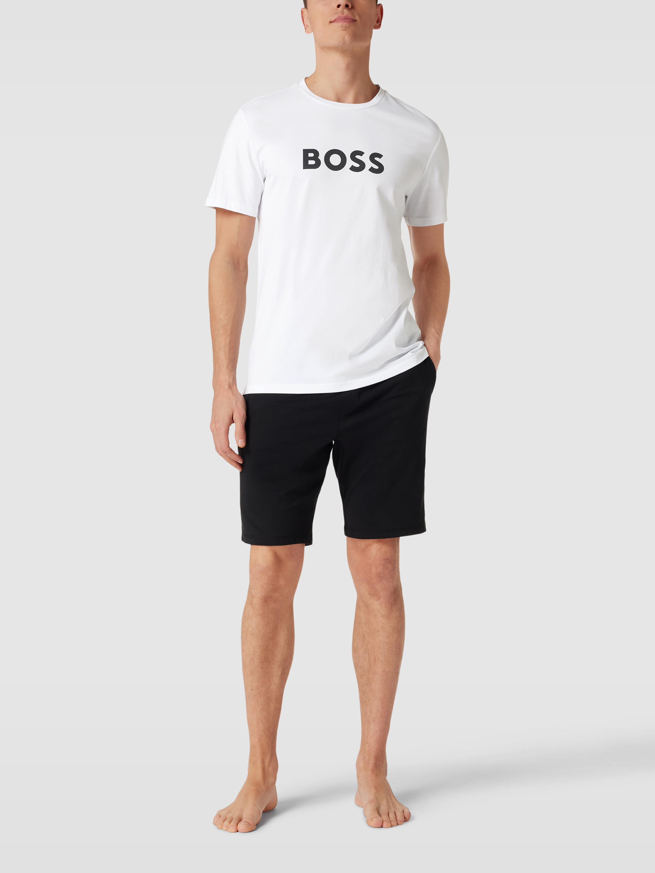 

Футболка домашняя мужская BOSS 1737653 белая L доставка из-за рубежа, Белый, 1737653