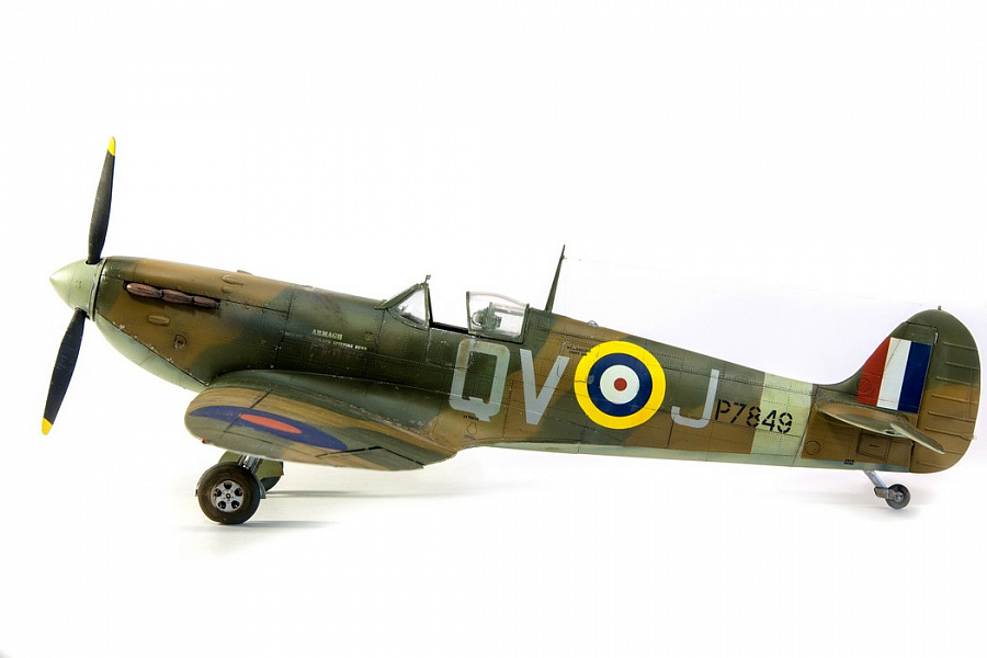 

Модель сборная 48008 Британский истребитель Супермарин Спитфайр Mk.IX 2шт ARK-models