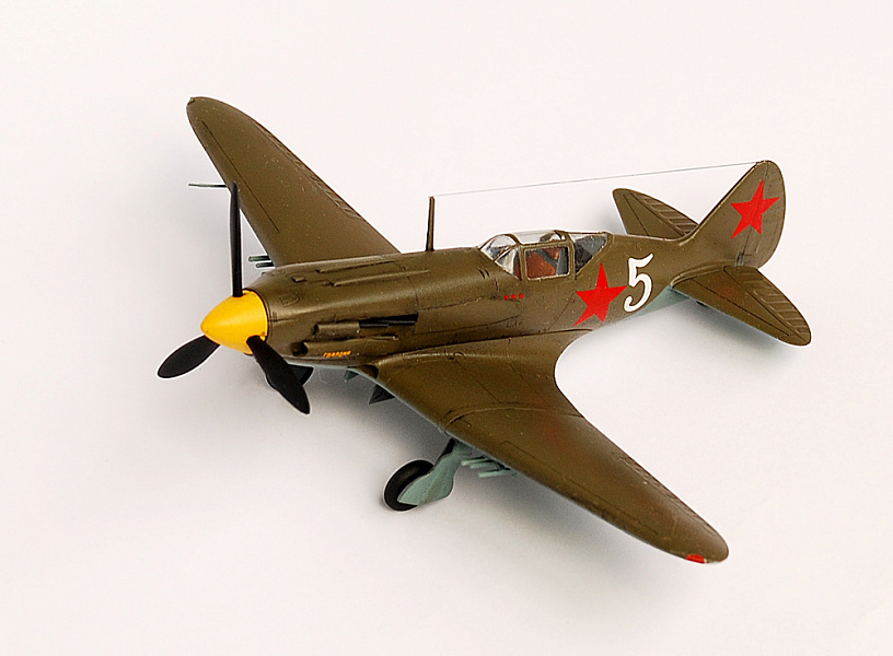 

Модель сборная Истребитель М&Г-3 Александра Покрышкина ARK-models 48015
