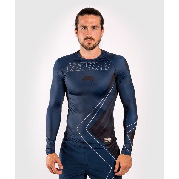 

Рашгард Venum Contender 5.0 L/S Navy/Sand, XXL, Contender 5.0 L/S Navy/Sand