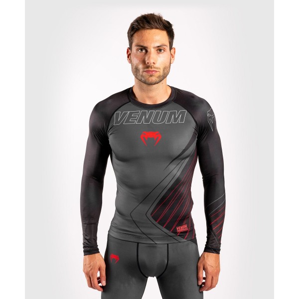 

Рашгард Venum Contender 5.0 L/S black/red, XXL INT, Contender 5.0 L/S