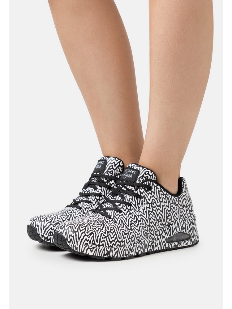 

Кроссовки женские Skechers SK211A0GK черные 36 EU, Черный, SK211A0GK
