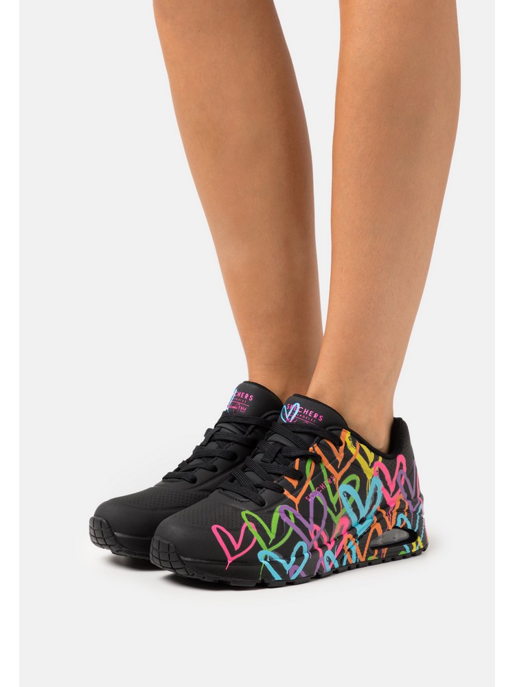 

Кроссовки женские Skechers SK211A0FB черные 38.5 EU, Черный, SK211A0FB