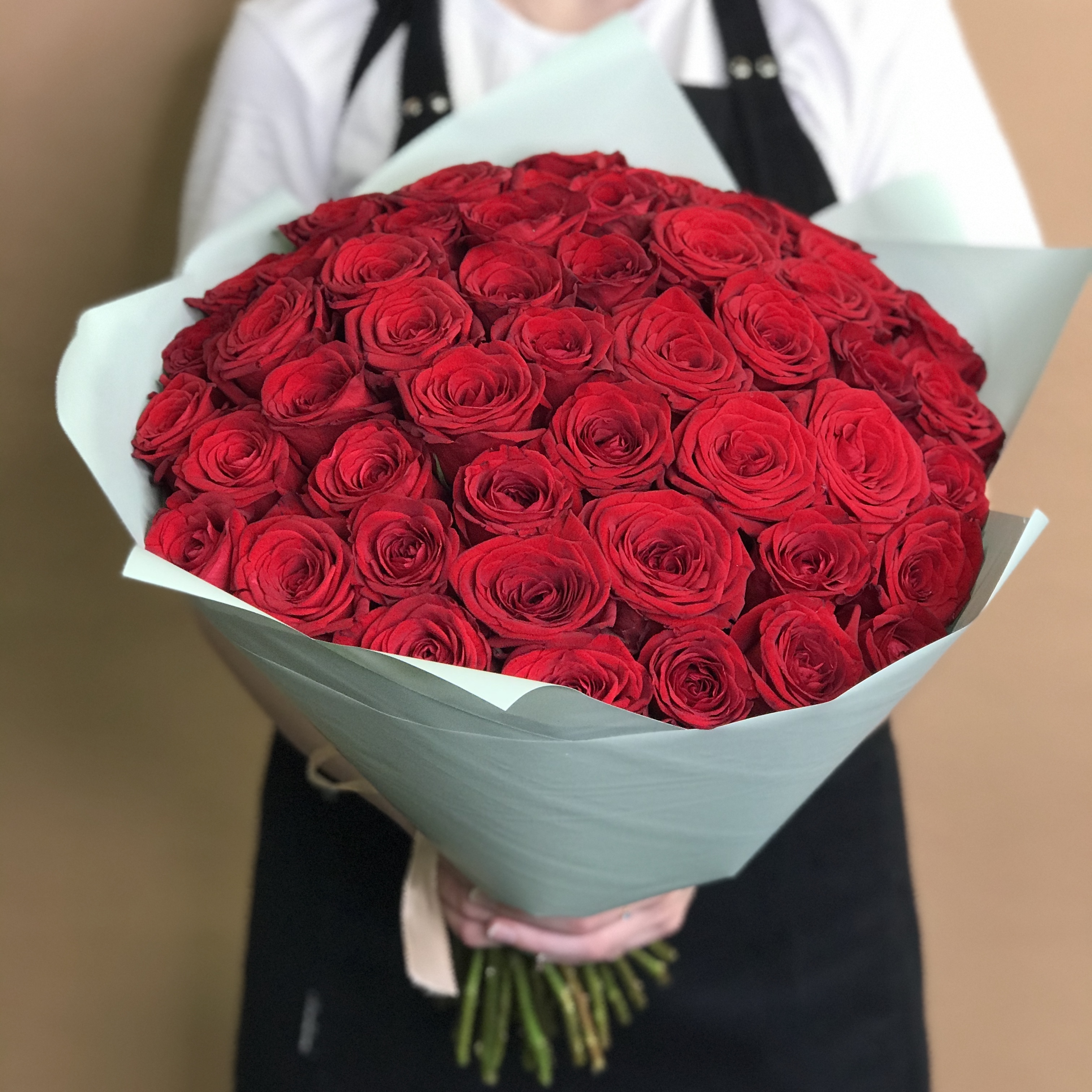 

Букет из 51 красной розы (50 см).