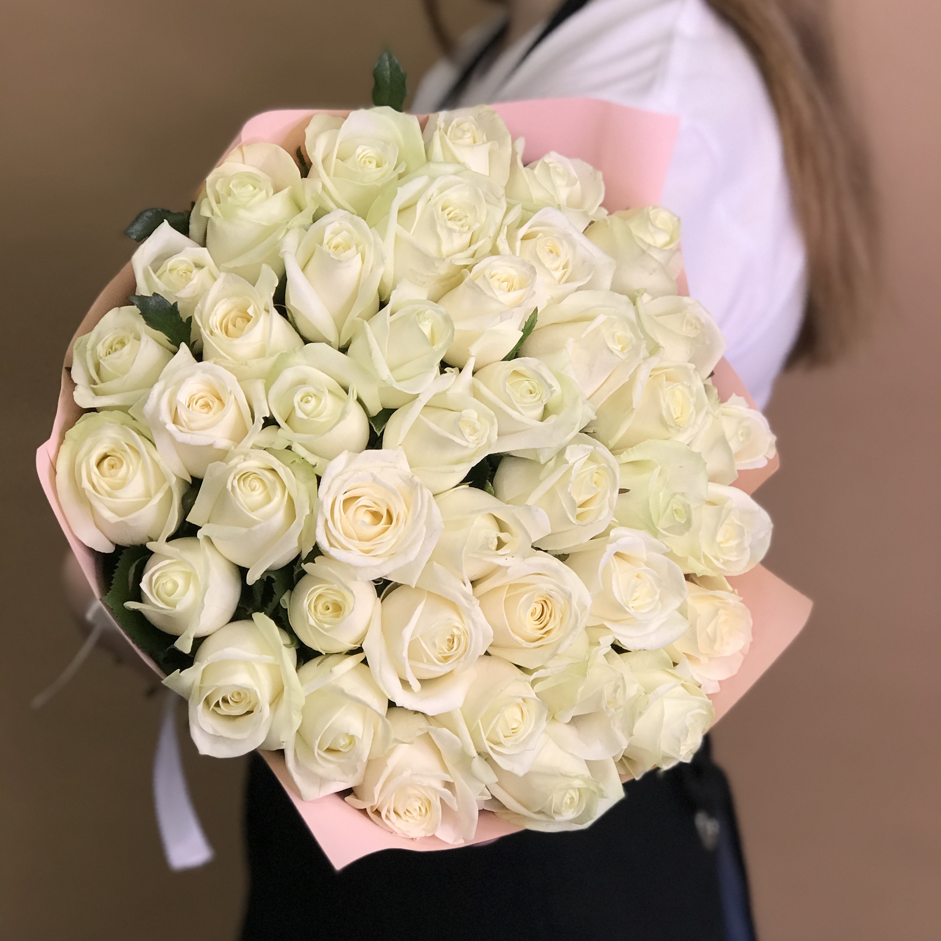 

Букет из 41 белой розы (50 см).