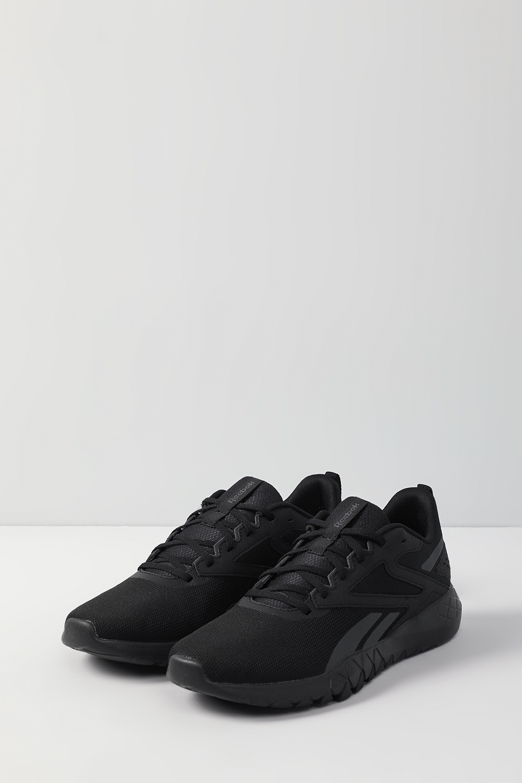

Кроссовки мужские Reebok IE4499 черные 10.5 US, Черный, IE4499