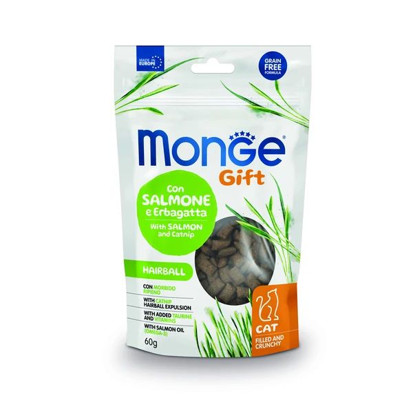 Лакомство для кошек Monge Gift Hairball Подушечки с лососем и кошачьей мятой, 2шт по 60г