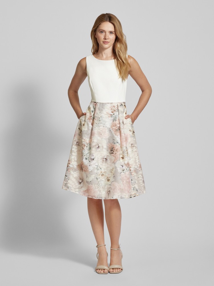 

Платье женское CHRISTIAN BERG 7161101050 белое 42 EU, Белый, 7161101050