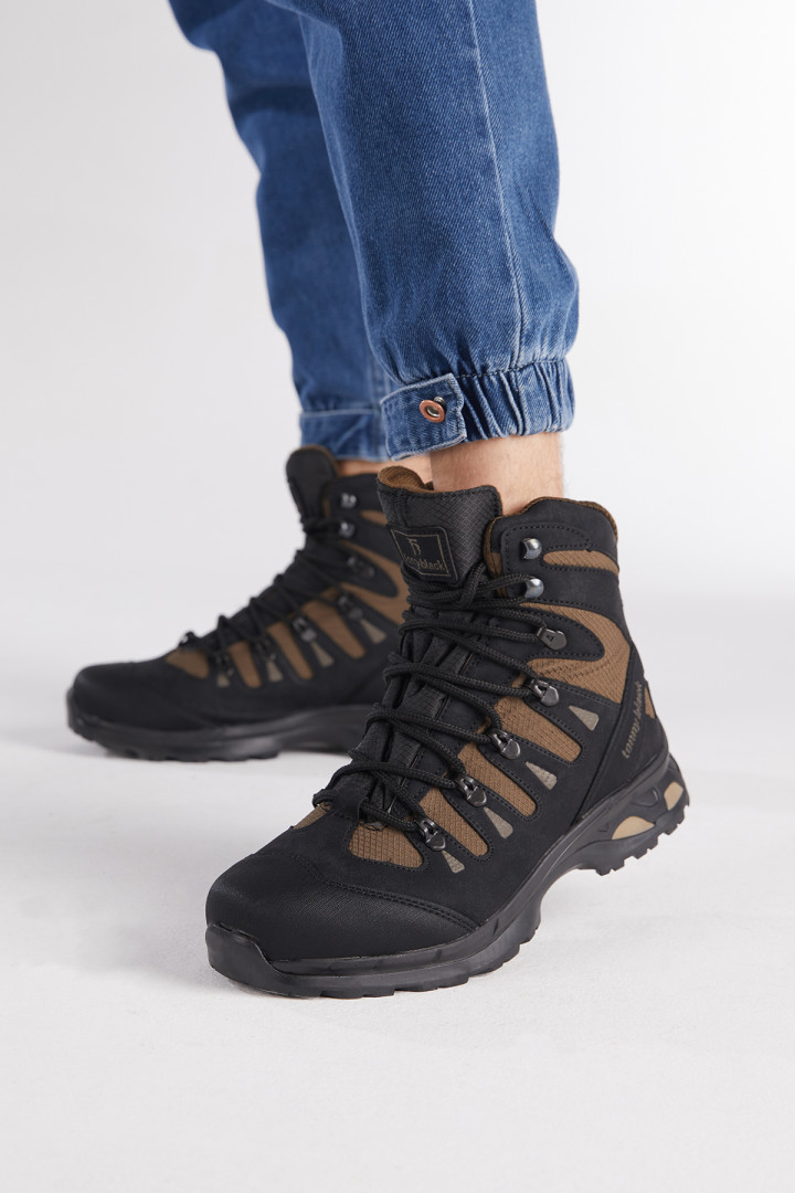 

Ботинки женские Tonny Black TB030-0_377 черные 41 EU, TB030-0_377