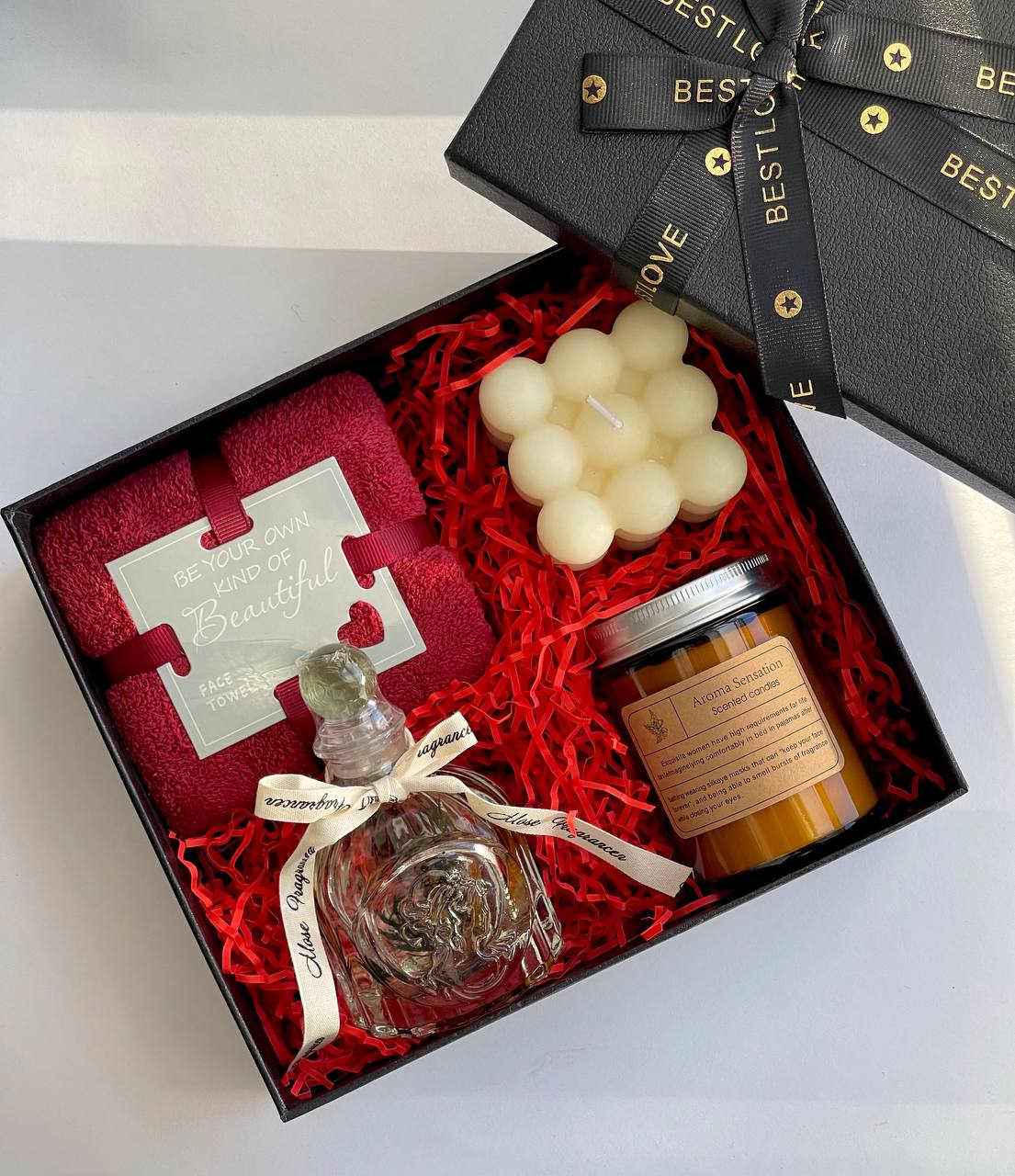 

Подарочный набор My Joy Box на Новый год с гирляндой и с декором внутри подарочной коробки