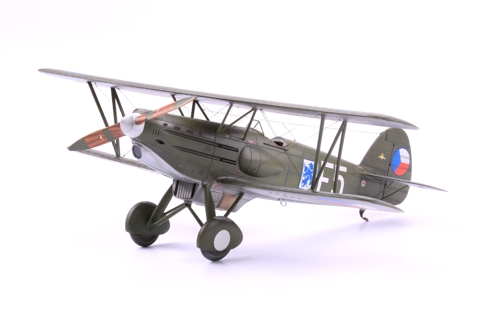 

4453 Eduard 1/144 Самолёт Avia B.534 серия IV
