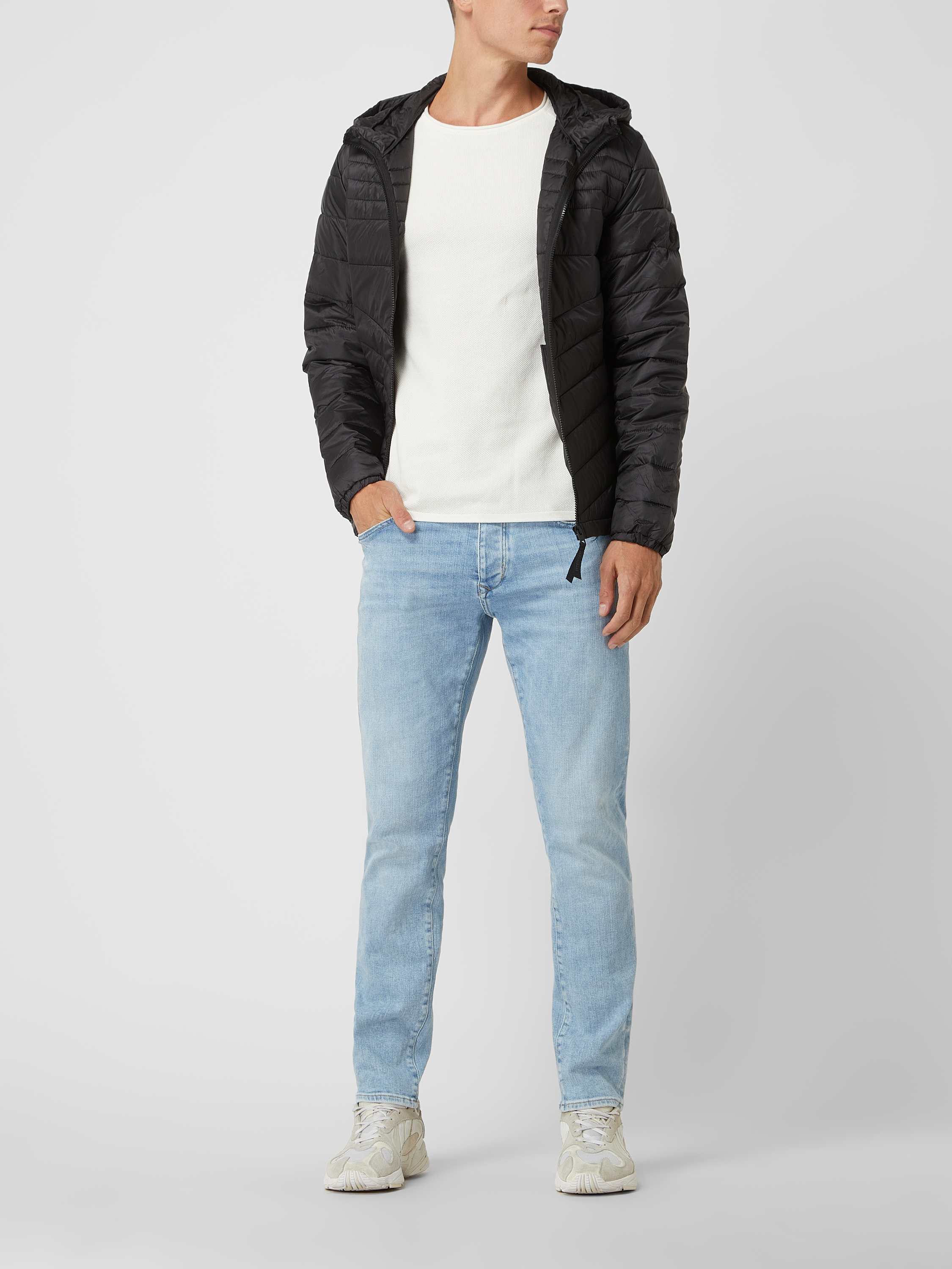 

Куртка мужская Jack & Jones 1586003 черная M доставка из-за рубежа, Черный, 1586003