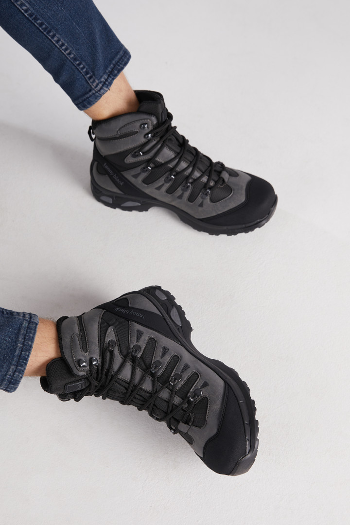 

Ботинки женские Tonny Black TB030-0_250 черные 39 EU (доставка из-за рубежа), TB030-0_250