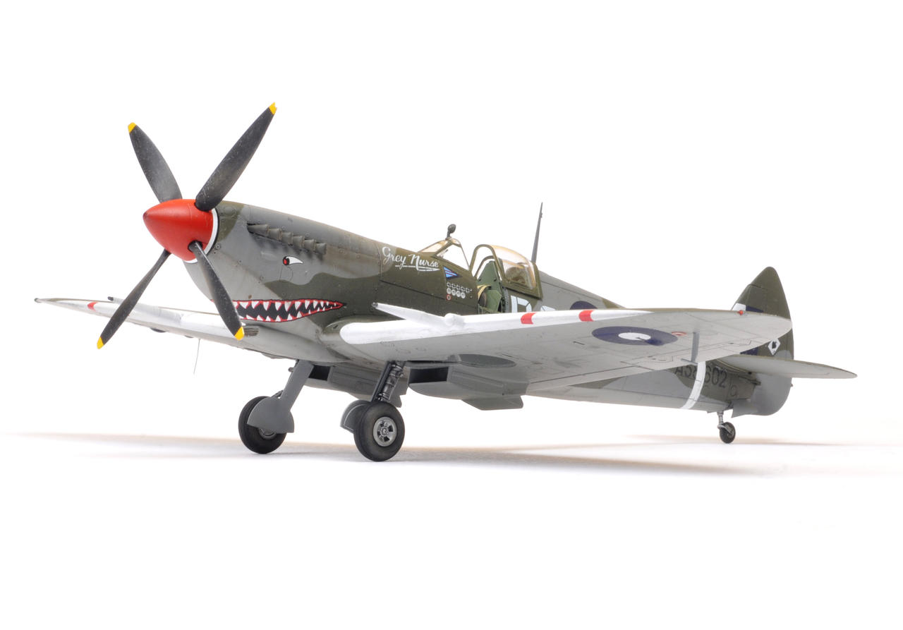 

Сборная модель Eduard Самолет Spitfire Mk.VIII