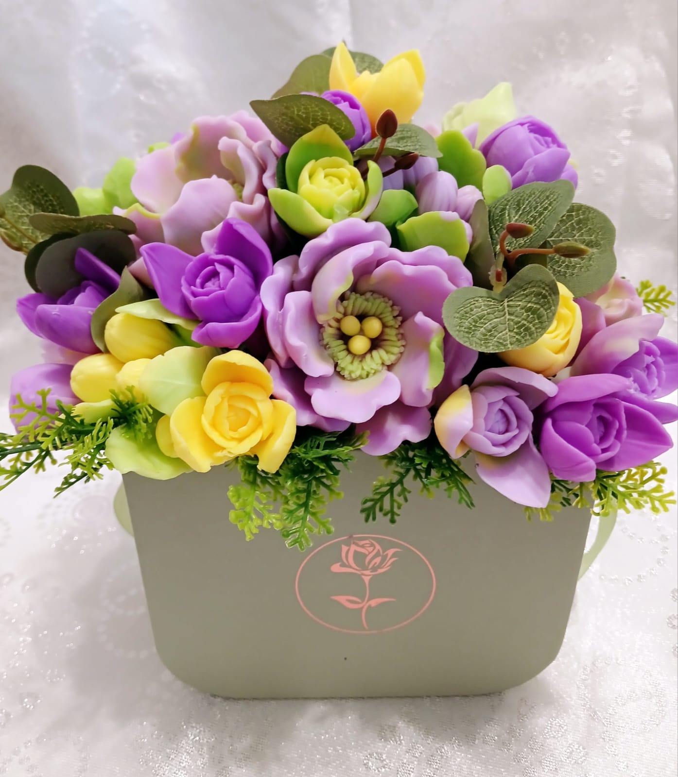 

Разноцветный букет в сумочке, 7909