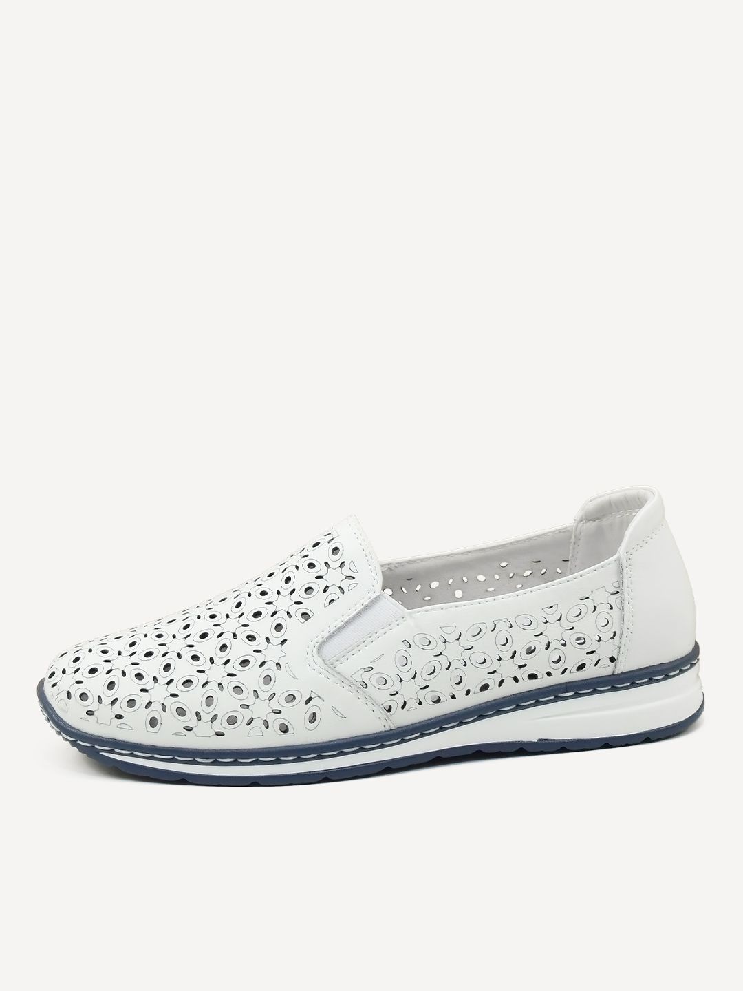 

Туфли женские Baden MU204-011 белые 37 RU, Белый, MU204-011