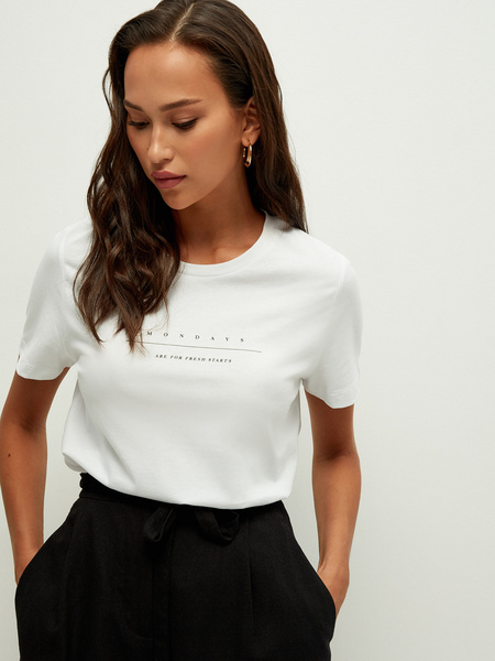 

Футболка женская ZARINA 2367503403 белая XL, 2367503403