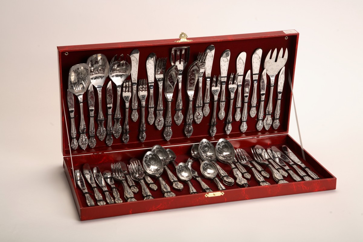 Набор 90 столовых приборов Павловский завод им Кирова М-3 ХР