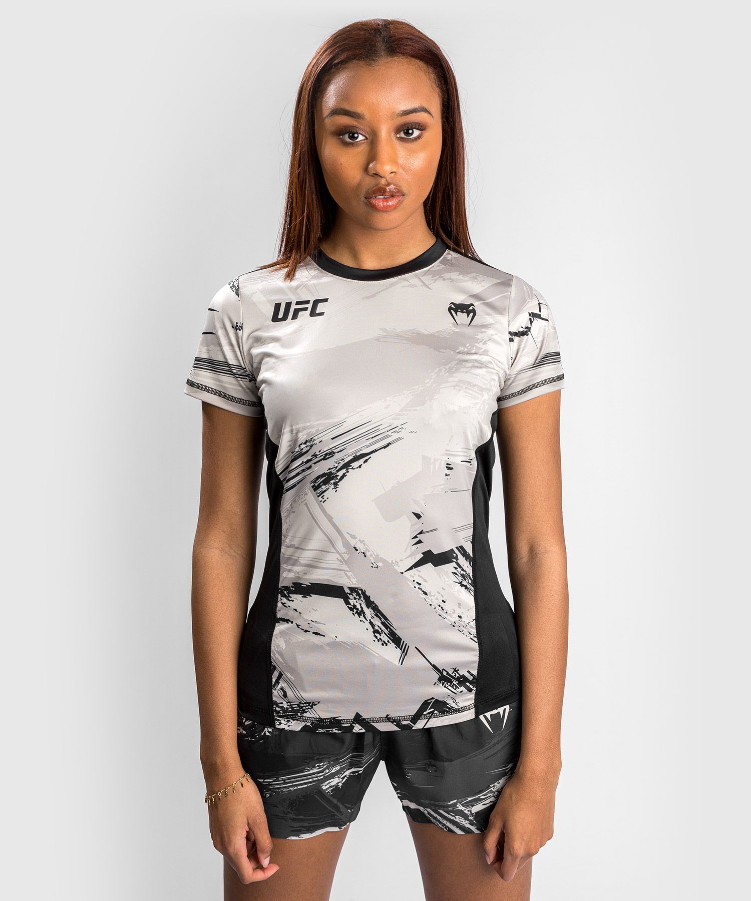 

Футболка женская Venum VNMUFC-00122 серая L, VNMUFC-00122