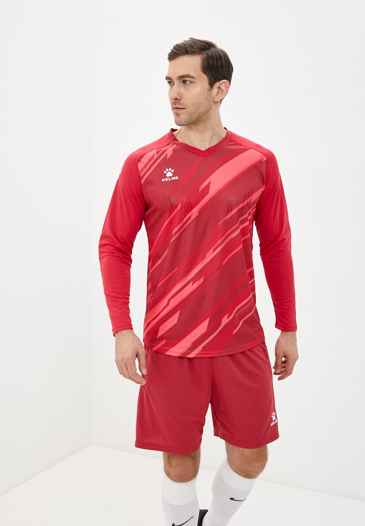 

Спортивная форма футбольная KELME Long sleeve goalkeeper suit красный, M INT, Long sleeve goalkeeper suit