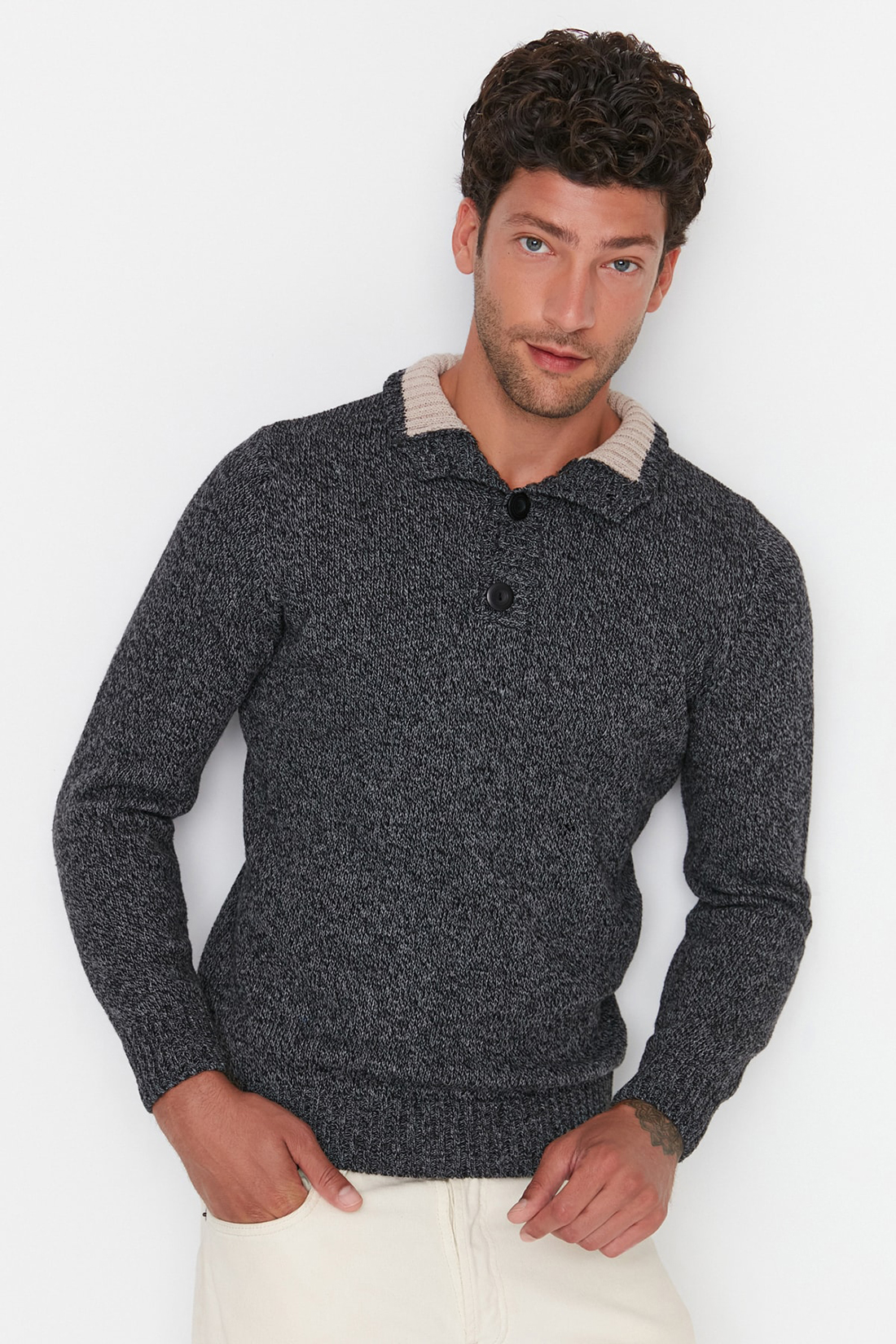 

Джемпер мужской Trendyol TMNAW21KZ0394 черный M, TMNAW21KZ0394