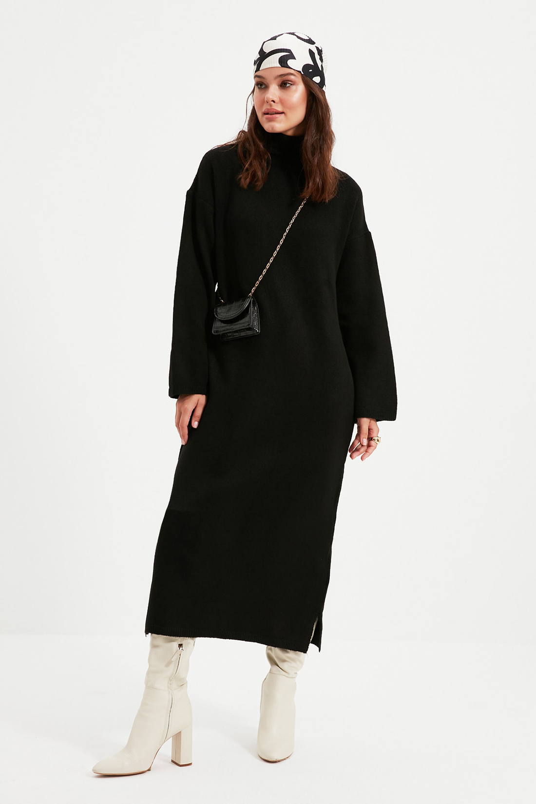 

Платье женское Trendyol TCTAW22EL0033 черное L/XL, TCTAW22EL0033