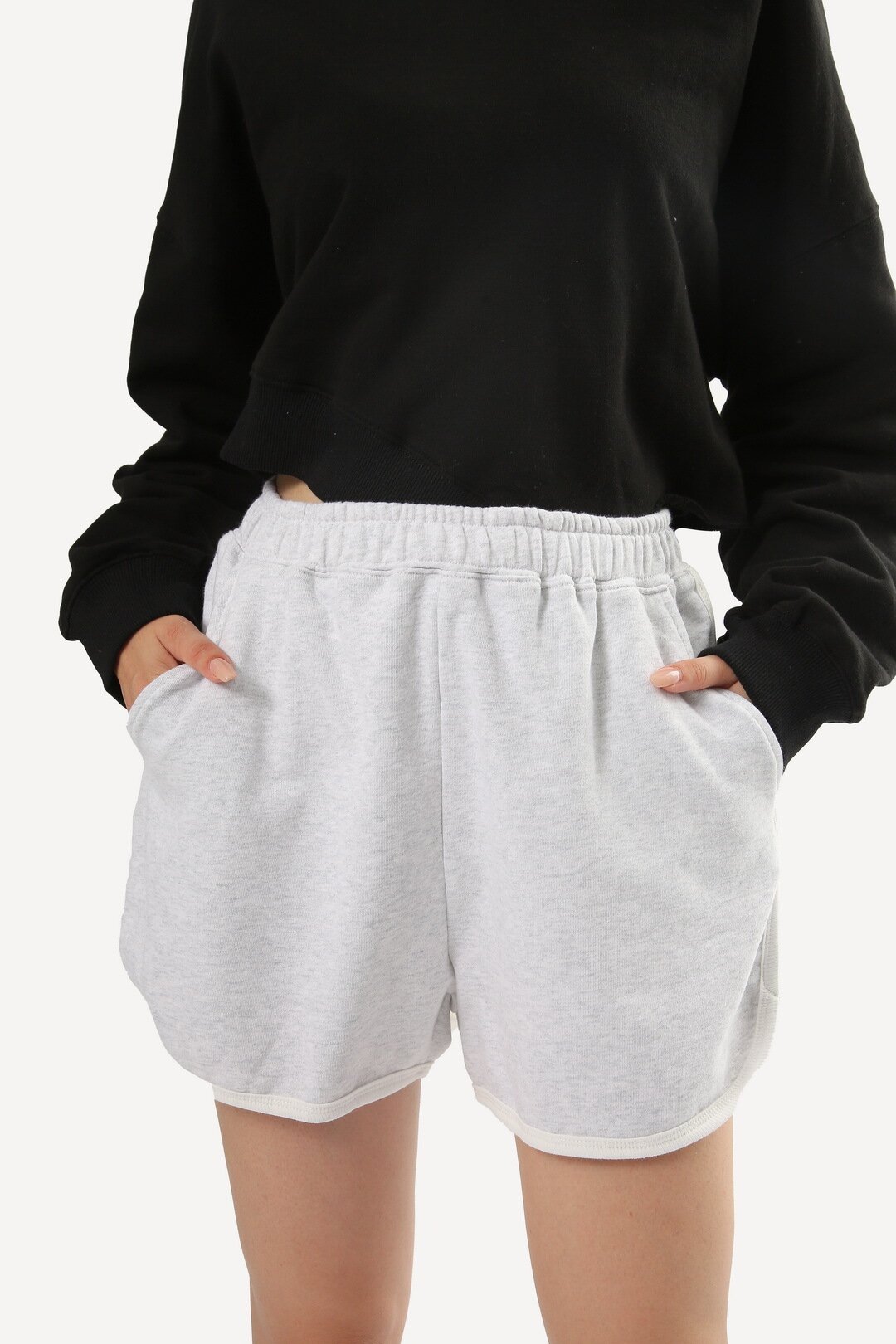 Спортивные шорты женские Mingul & Meiyeon 320885WKY серые 44 RU