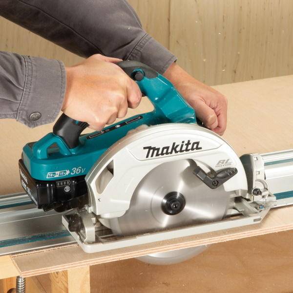 фото Аккумуляторная дисковая пила makita dhs783zju