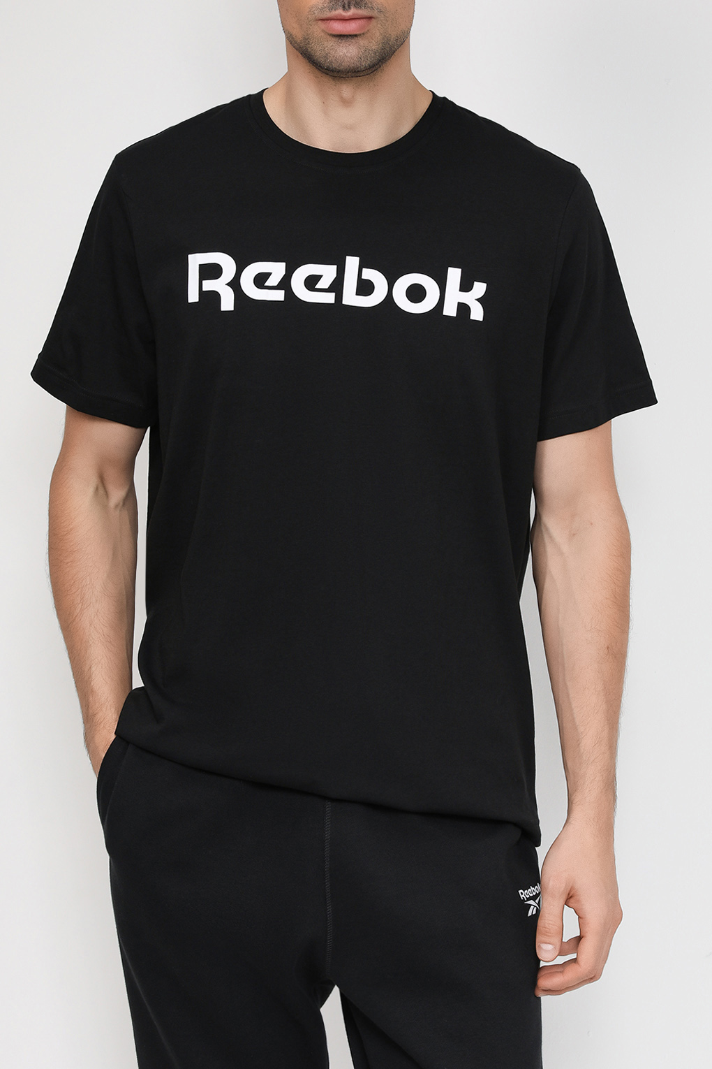 

Футболка мужская Reebok 5321945 черная S, Черный, 5321945