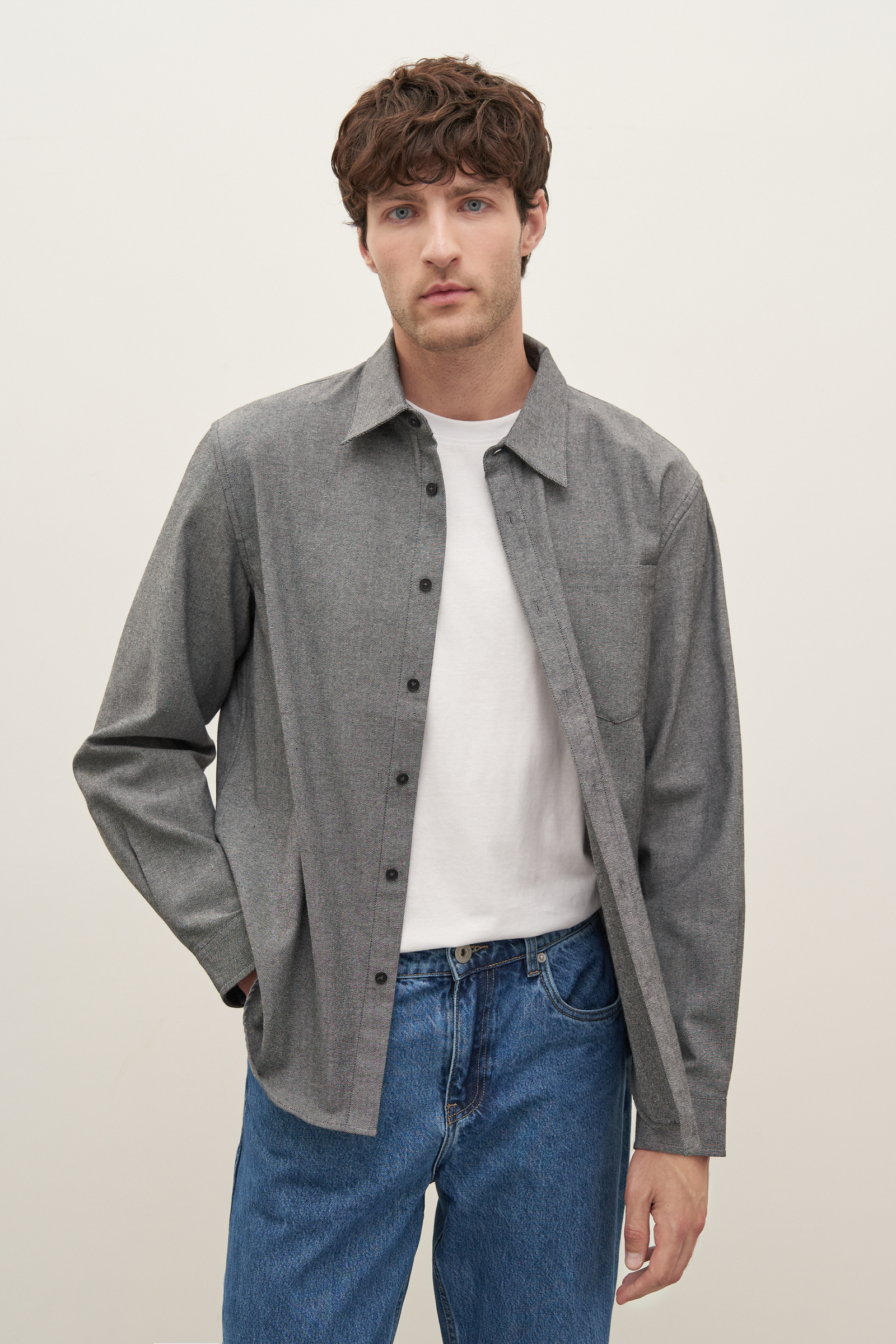 Рубашка мужская Finn Flare FAD21097 серая M 2990₽