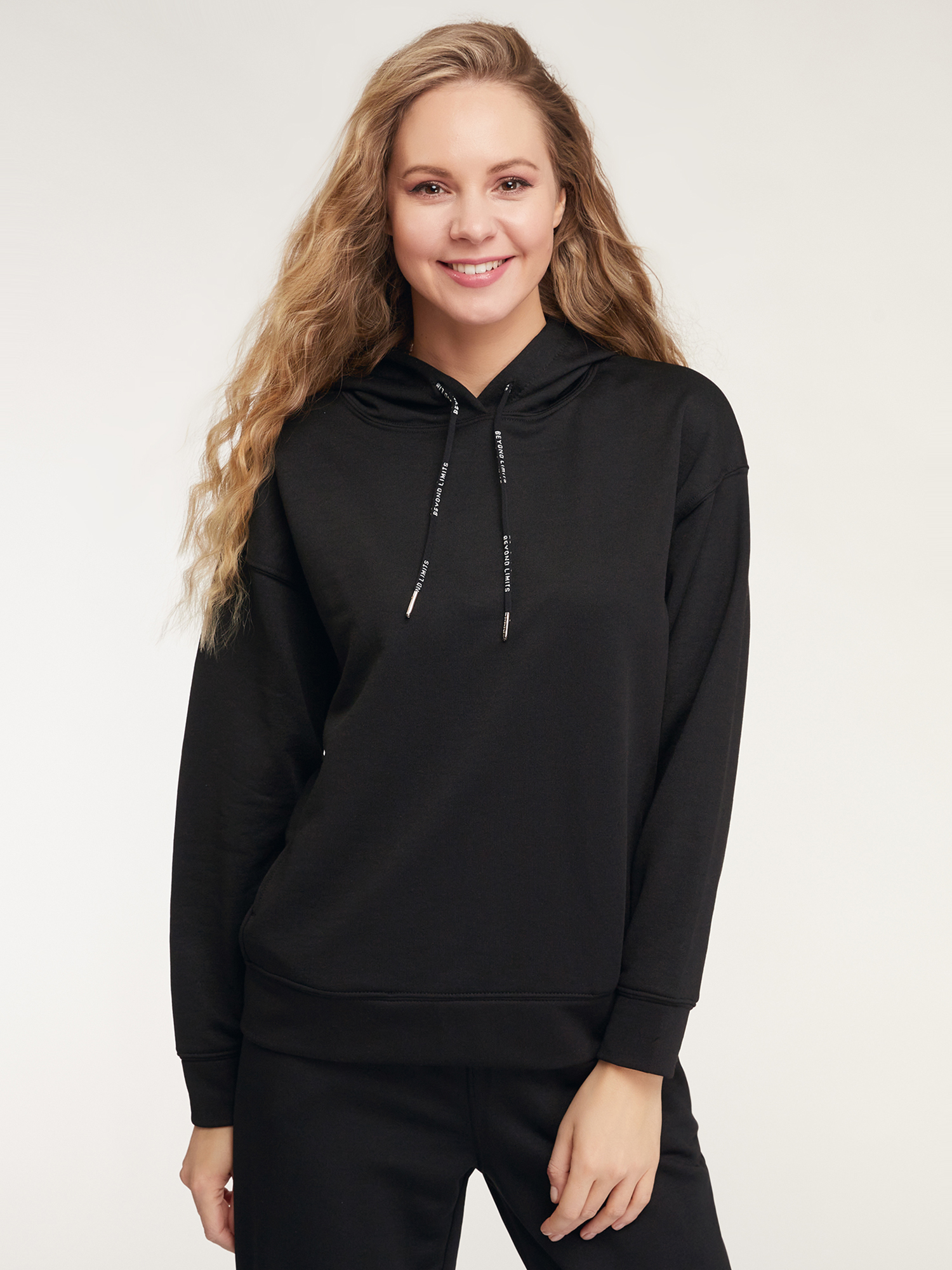 

Толстовка женская oodji 15408018 черная S, Черный, 15408018