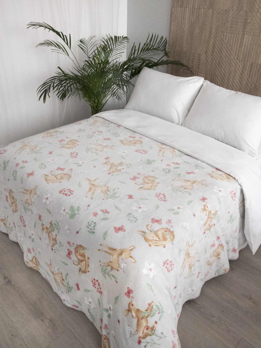 Плед плюшевый 150х200 см на кровать Оленята серый 1216₽