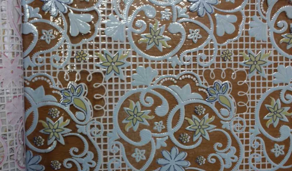 

Клеенка виниловая LACE 1,32х22м 125C