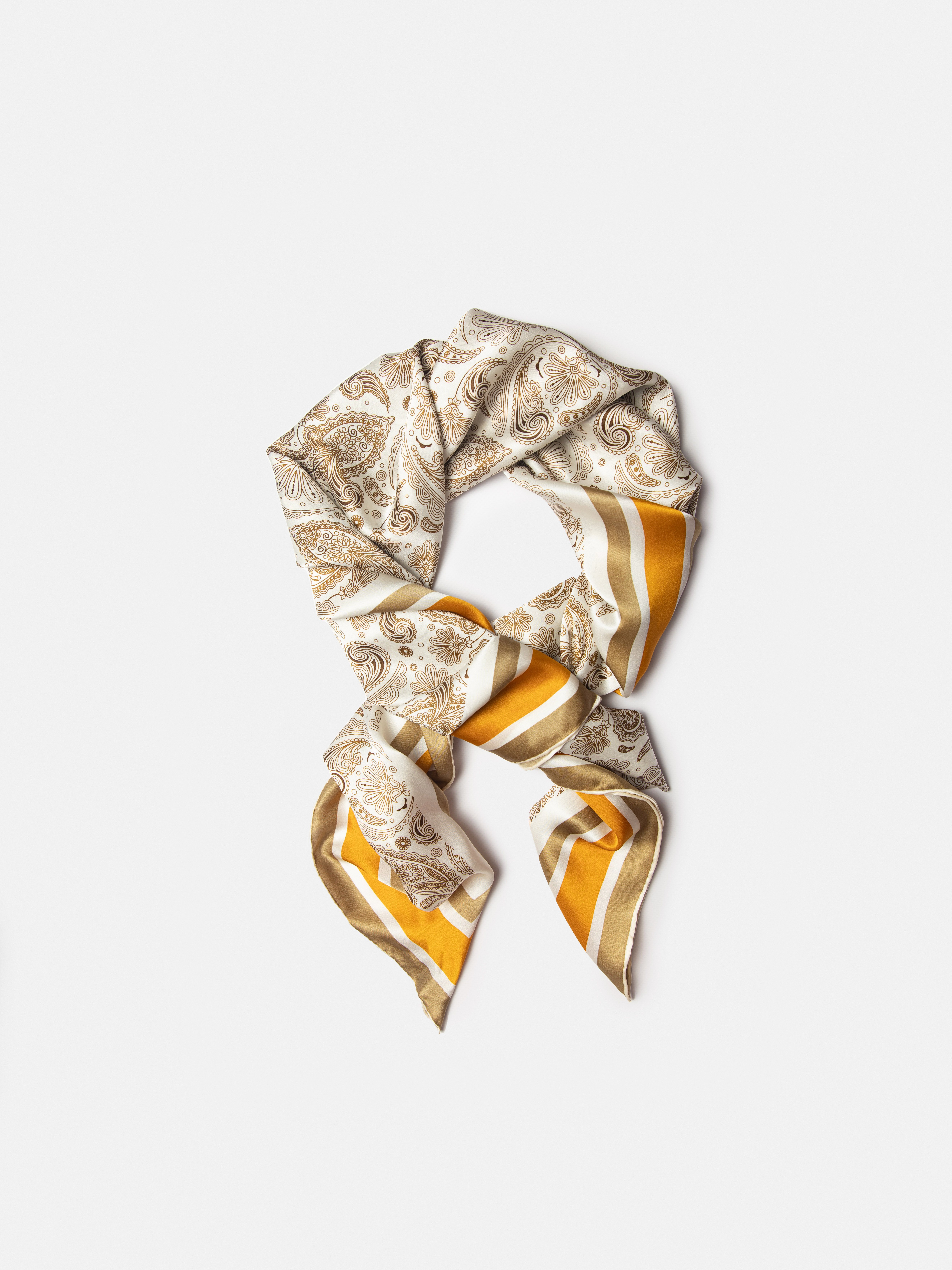 Платок женский GIN LAV 540 молочный, 110х110 см