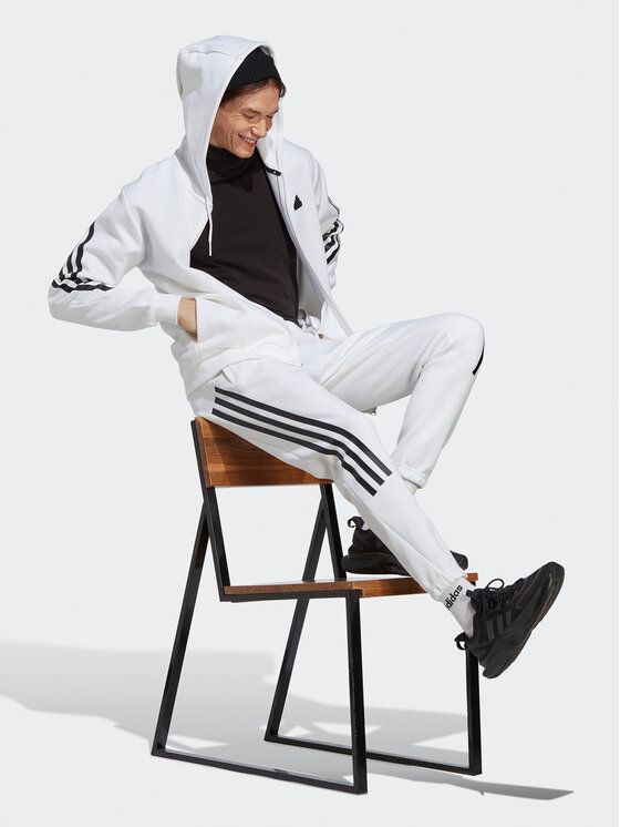 

Толстовка мужская Adidas 302288298 белая S (доставка из-за рубежа), Белый, 0000302288298