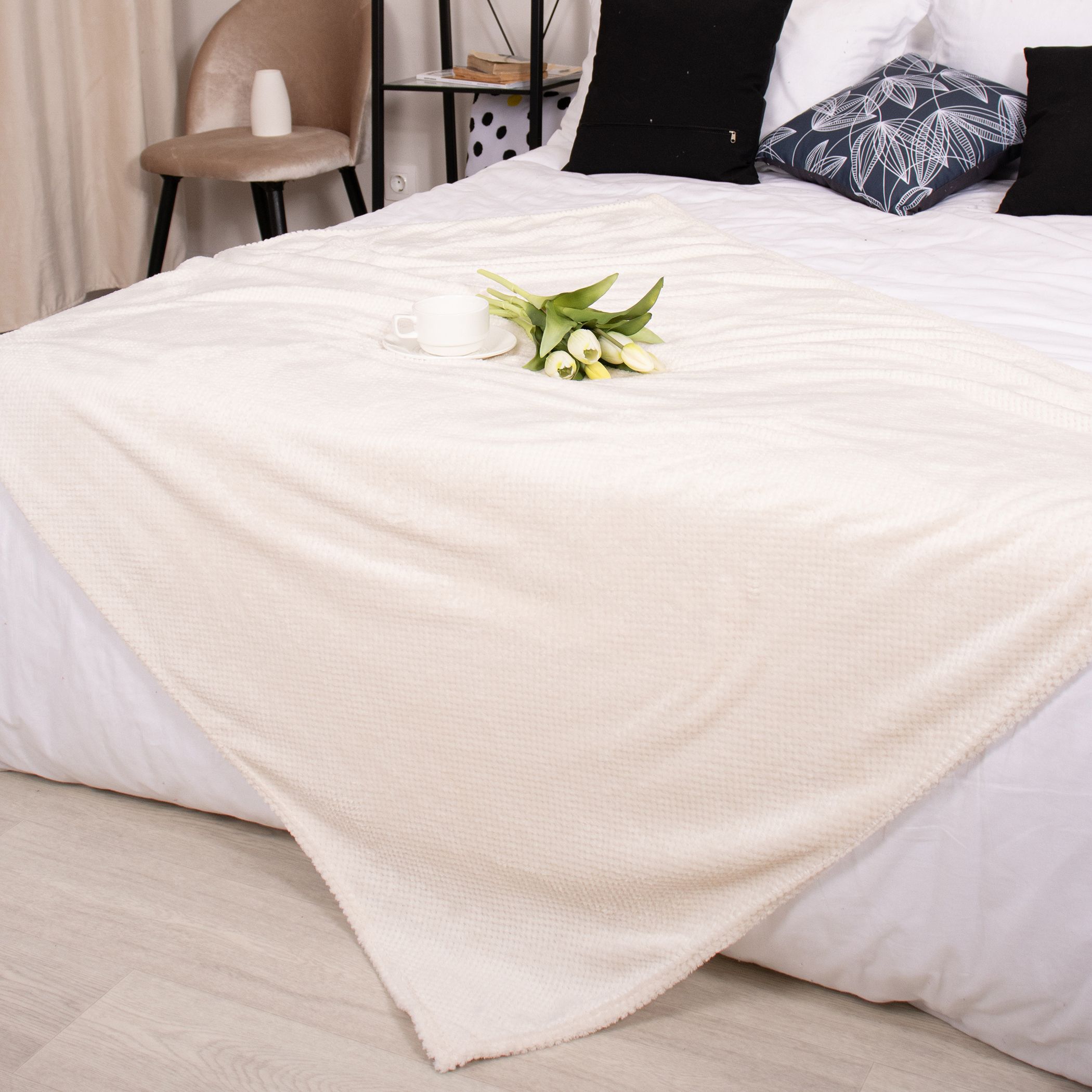 

Плед велсофт 110х150 см фактурный однотонный Casa Conforte Нонна молочный, Нонна