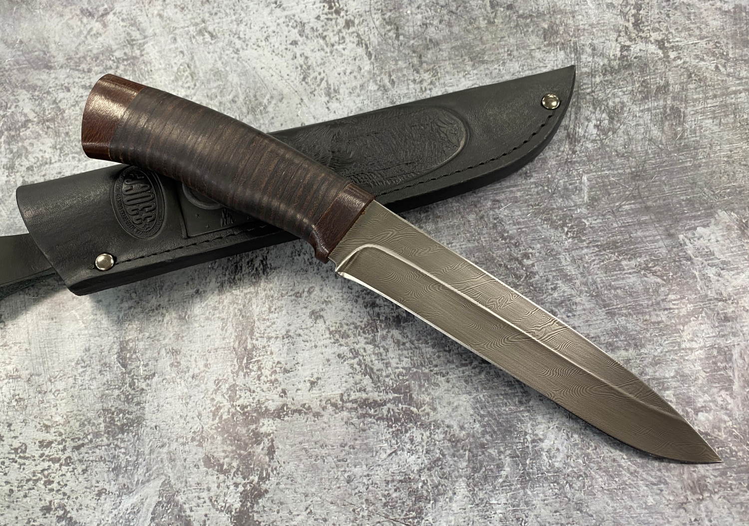 Нож Златоуст Мичман Н1Т, сталь черный дамаск (У10А-7ХНМ), текстолит, кожа